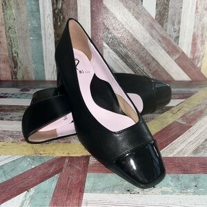 Sole Bliss Black Leather & Patent Square Toe Heels Shoes NEW Arch Support SZ 6